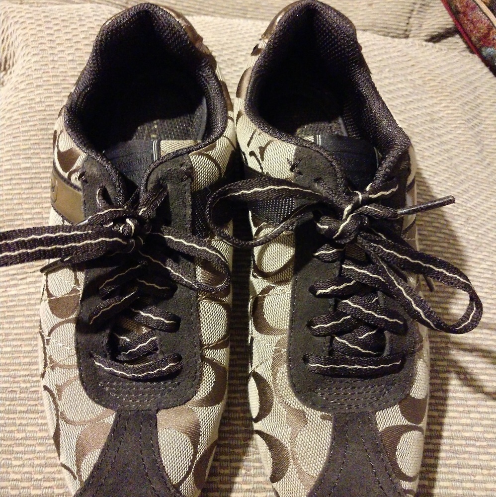 $⬇️ 💖 NWOT's Coach Sneakers Size 6M 💖 - Picture 2 of 5